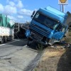 Çekmeköy’de TIR ile kamyonet çarpıştı: 2 yaralı